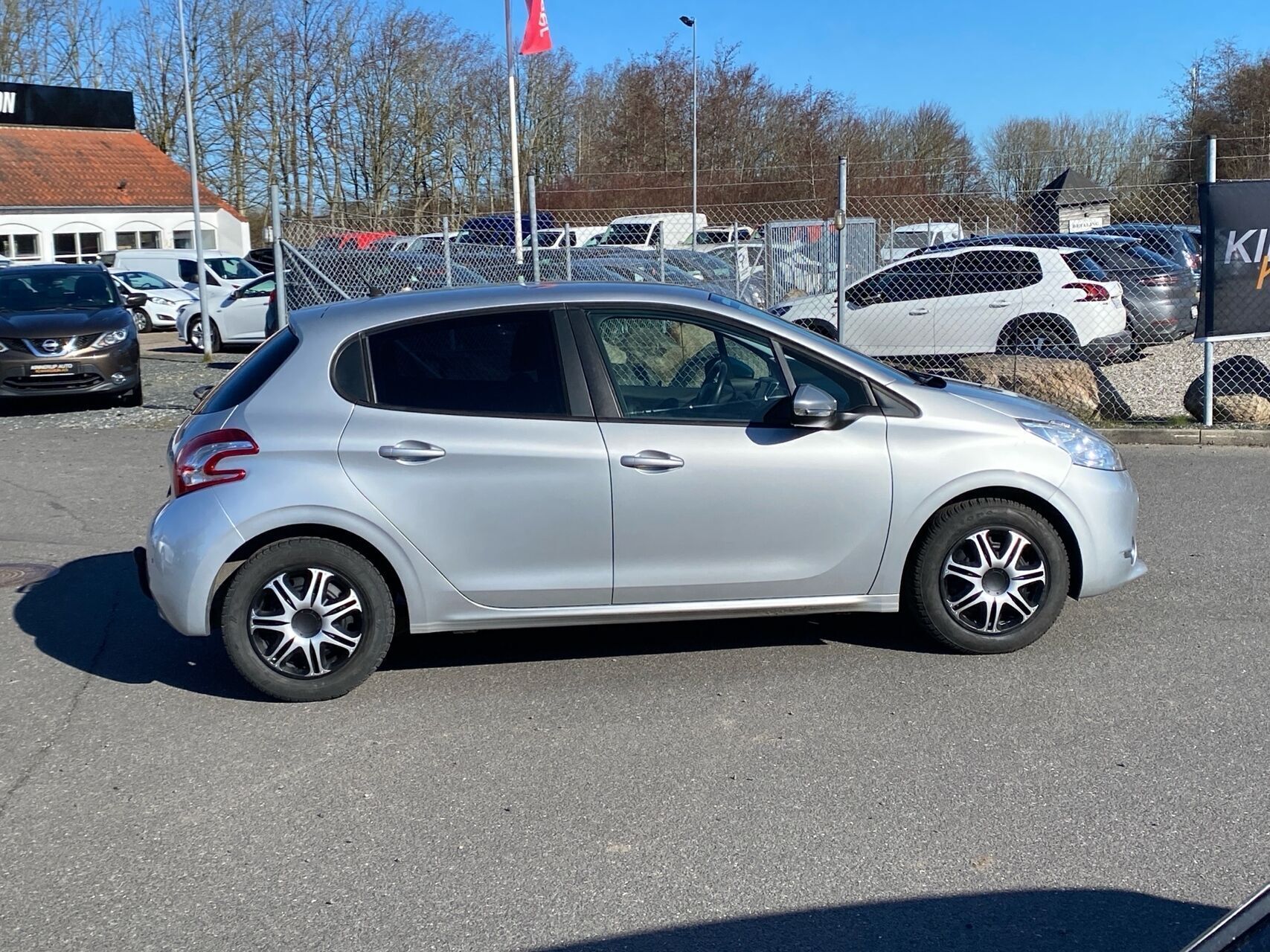 Peugeot 208 1,2 VTi City+ 82HK 3d