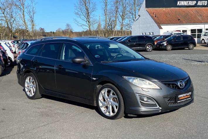 Grå Mazda 6 fra 2012