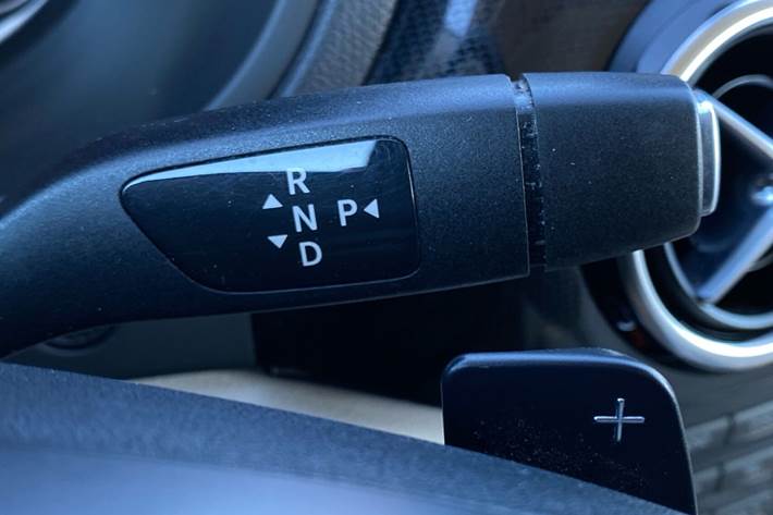 Sort Mercedes B180 d fra 2014