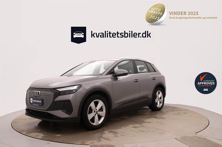 Grå Audi Q4 fra 2023 set udefra