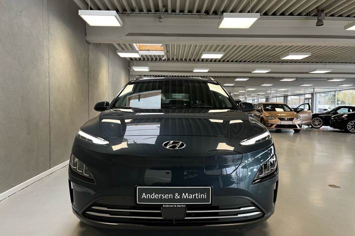 Blå Hyundai Kona fra 2023