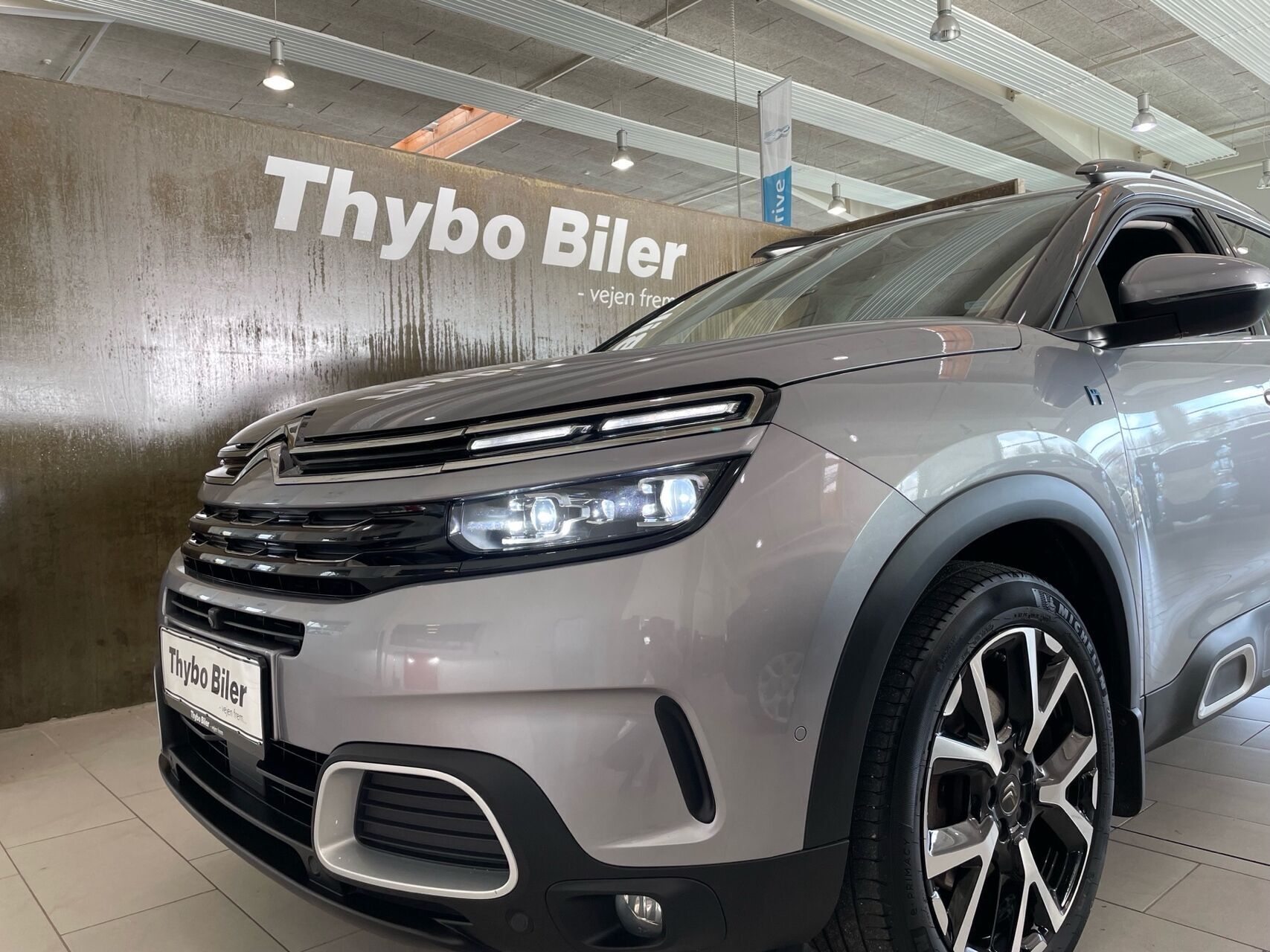 Grå Citroën C5 Aircross fra 2021