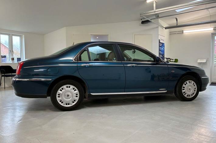 Grøn Rover 75 fra 2000 set udefra