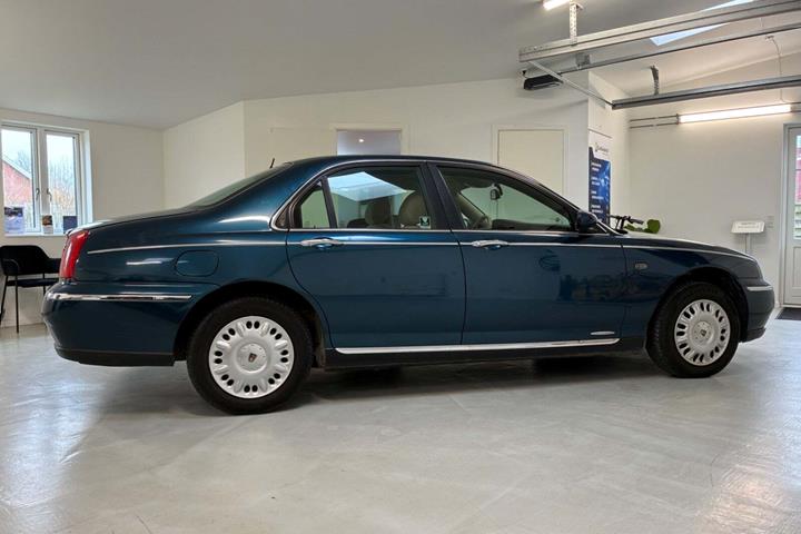 Grøn Rover 75 fra 2000 set udefra
