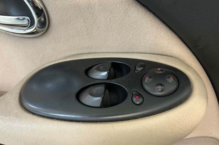 Grøn Rover 75 fra 2000