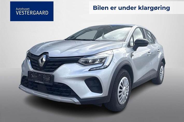 Grå Renault Captur fra 2022 set udefra