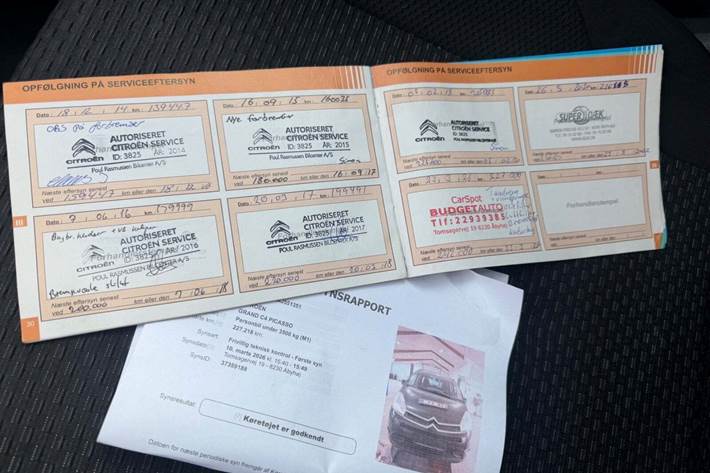 Grøn Citroën Grand C4 Picasso fra 2010