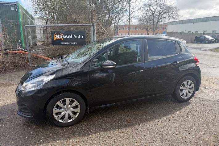 Grøn Peugeot 208 fra 2019