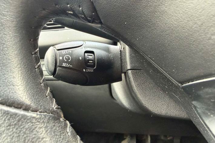 Grøn Peugeot 208 fra 2019