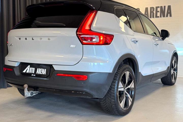 Grå Volvo XC40 fra 2021