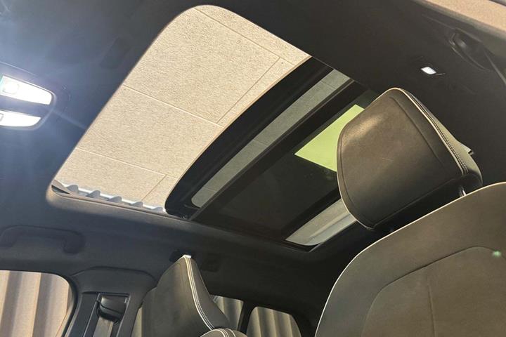 Grå Volvo XC40 fra 2021