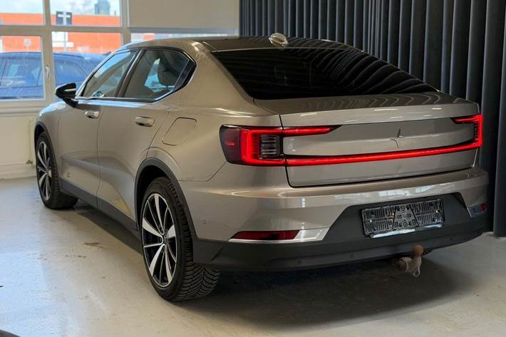 Orange Polestar 2 fra 2021