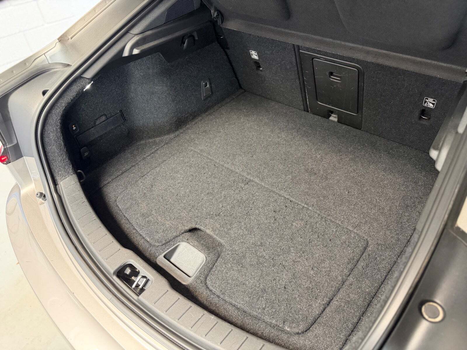 Orange Polestar 2 fra 2021