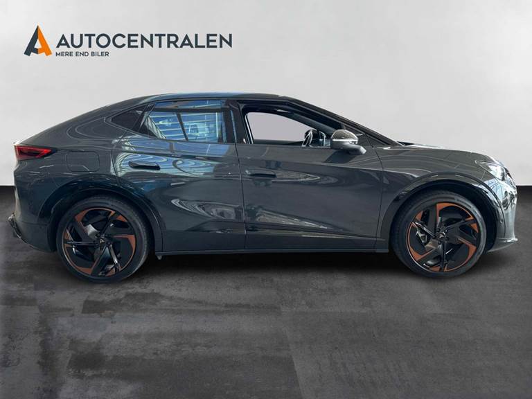 Cupra Tavascan 77 Adrenaline