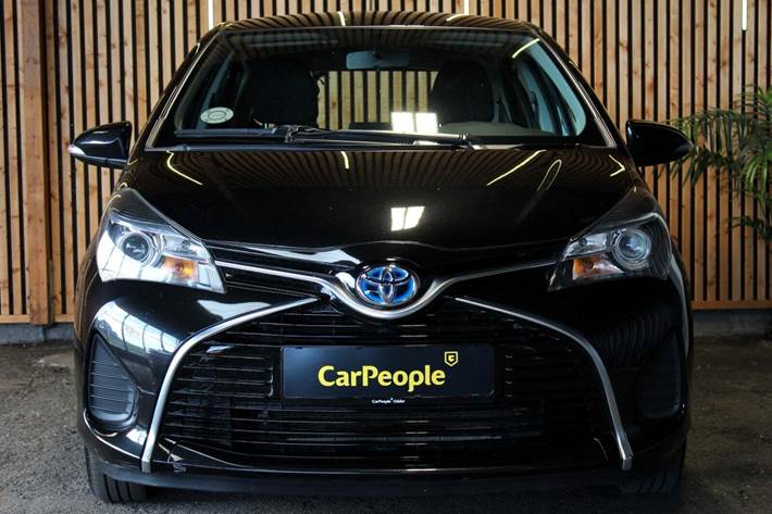 Sort Toyota Yaris fra 2015