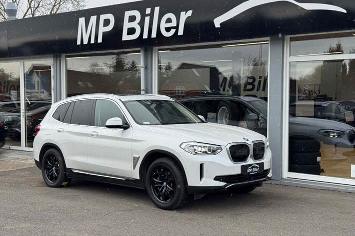 Hvid BMW iX3 fra 2021