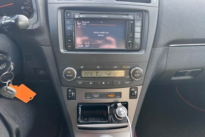 undefined Toyota Avensis fra 2009