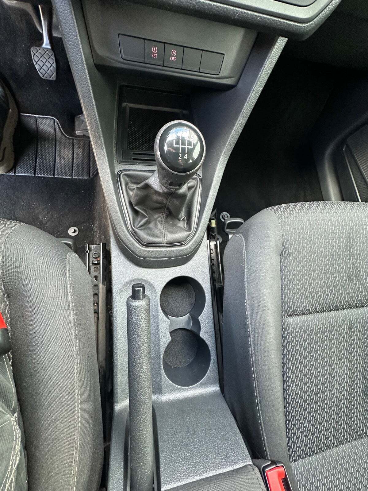 Beige VW Caddy fra 2018