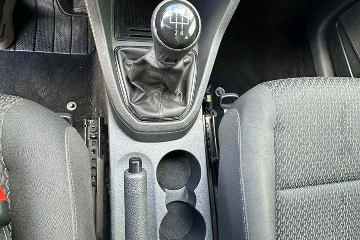 Beige VW Caddy fra 2018