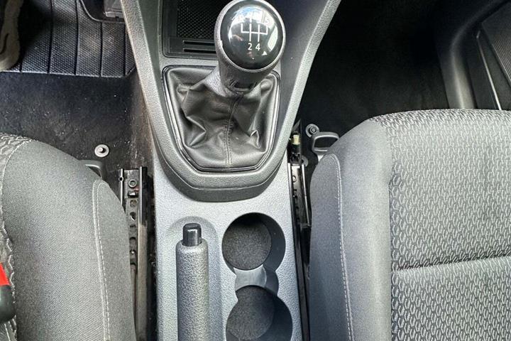 Beige VW Caddy fra 2018