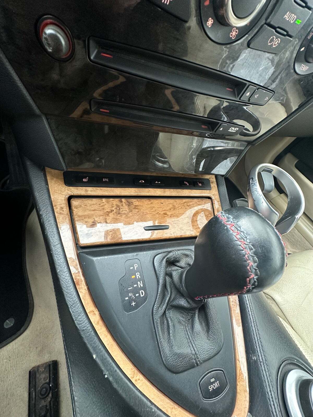 Sort BMW 630i fra 2006