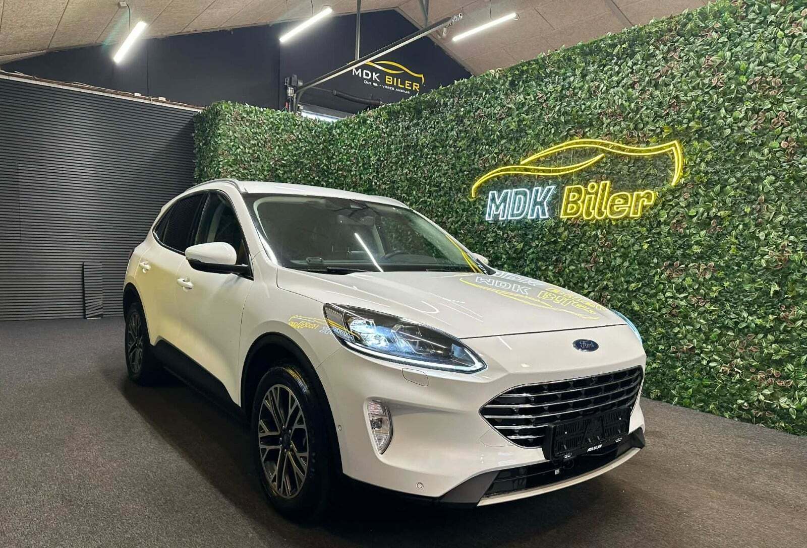 Ford Kuga 2,5 PHEV Titanium X CVT