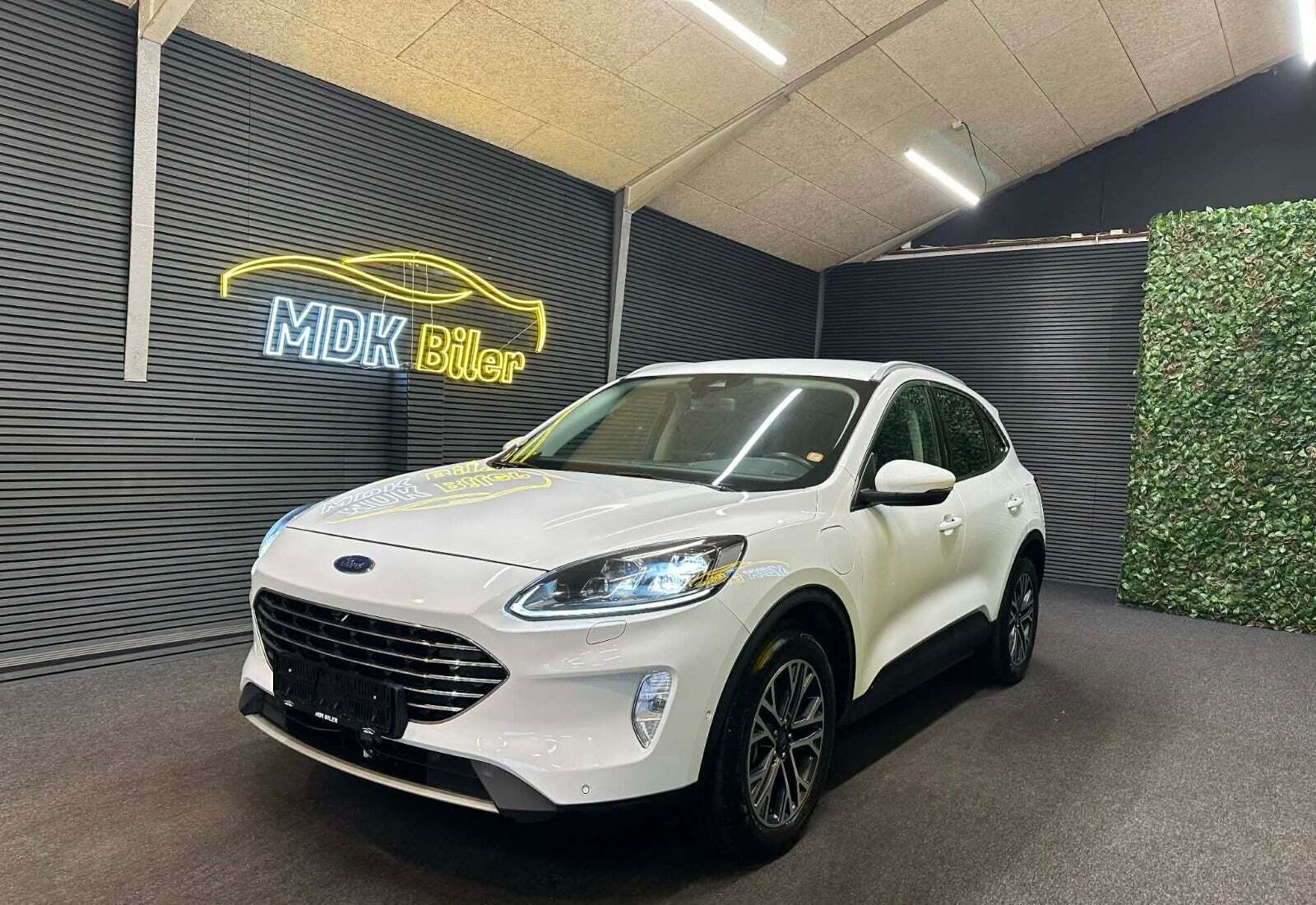 Ford Kuga 2,5 PHEV Titanium X CVT