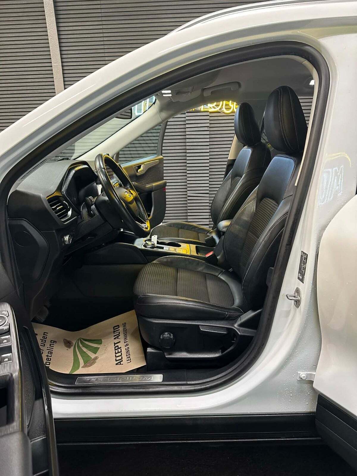 Ford Kuga 2,5 PHEV Titanium X CVT