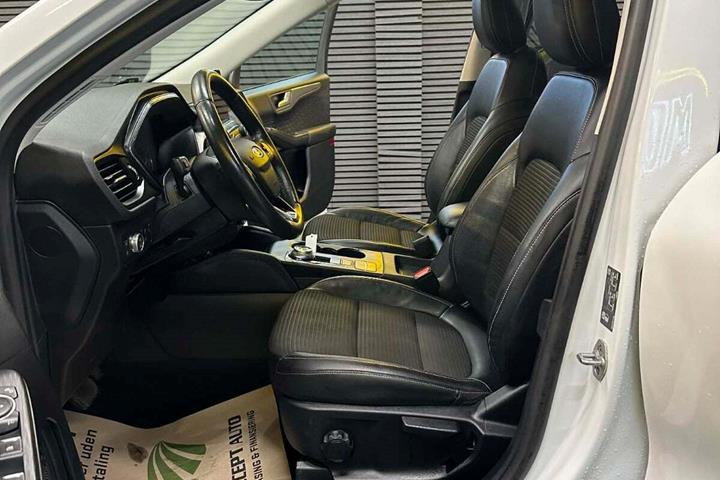 undefined Ford Kuga fra 2020