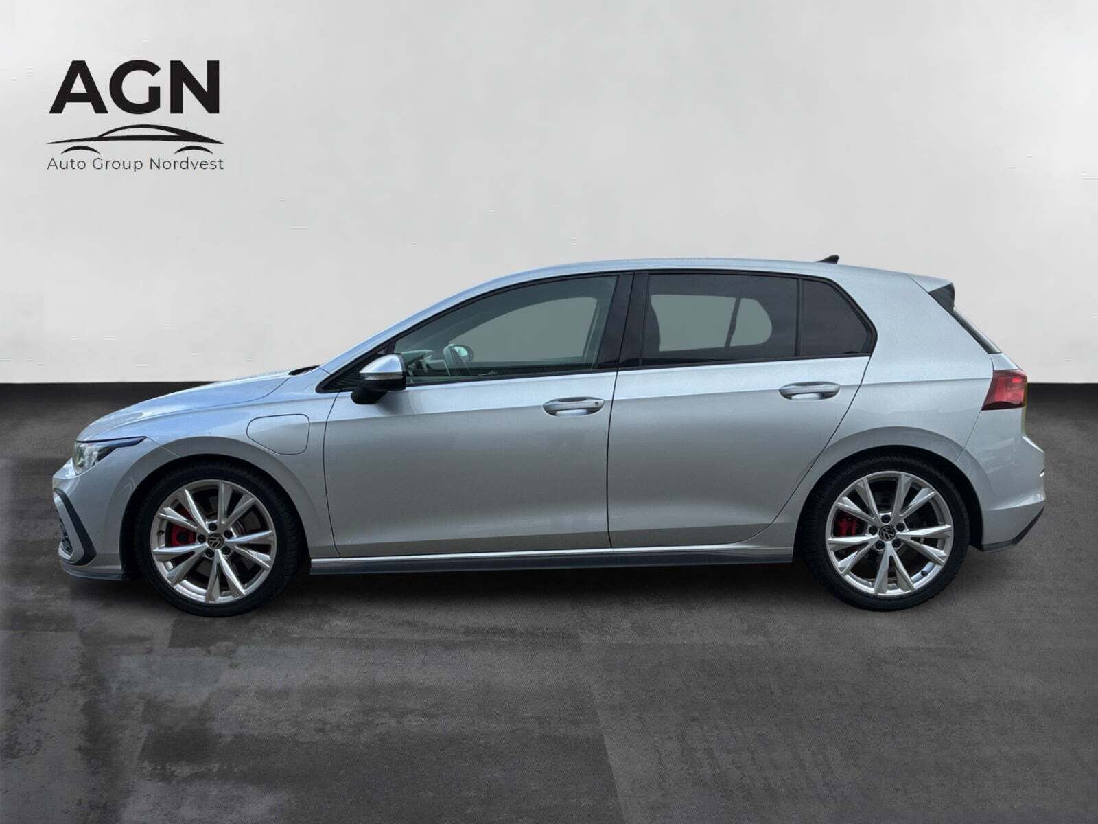 Sølv VW Golf VIII fra 2021
