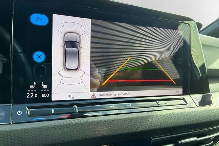 Sølv VW Golf VIII fra 2021