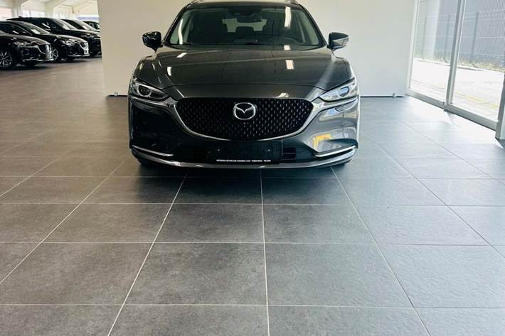 Grå Mazda 6 fra 2018