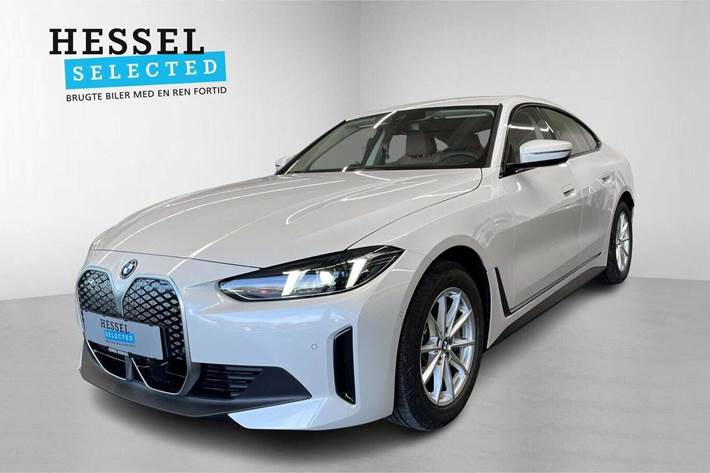 Hvid BMW i4 fra 2025
