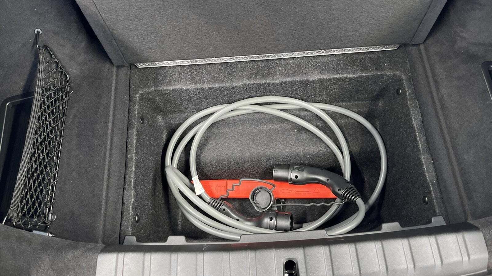 Hvid BMW i4 fra 2025