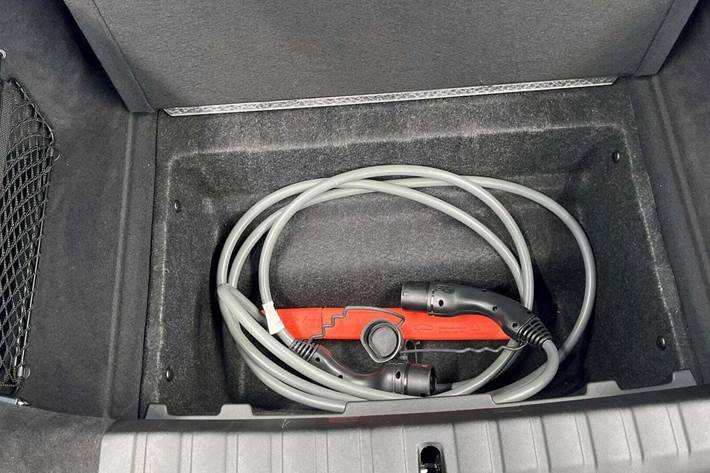 Hvid BMW i4 fra 2025