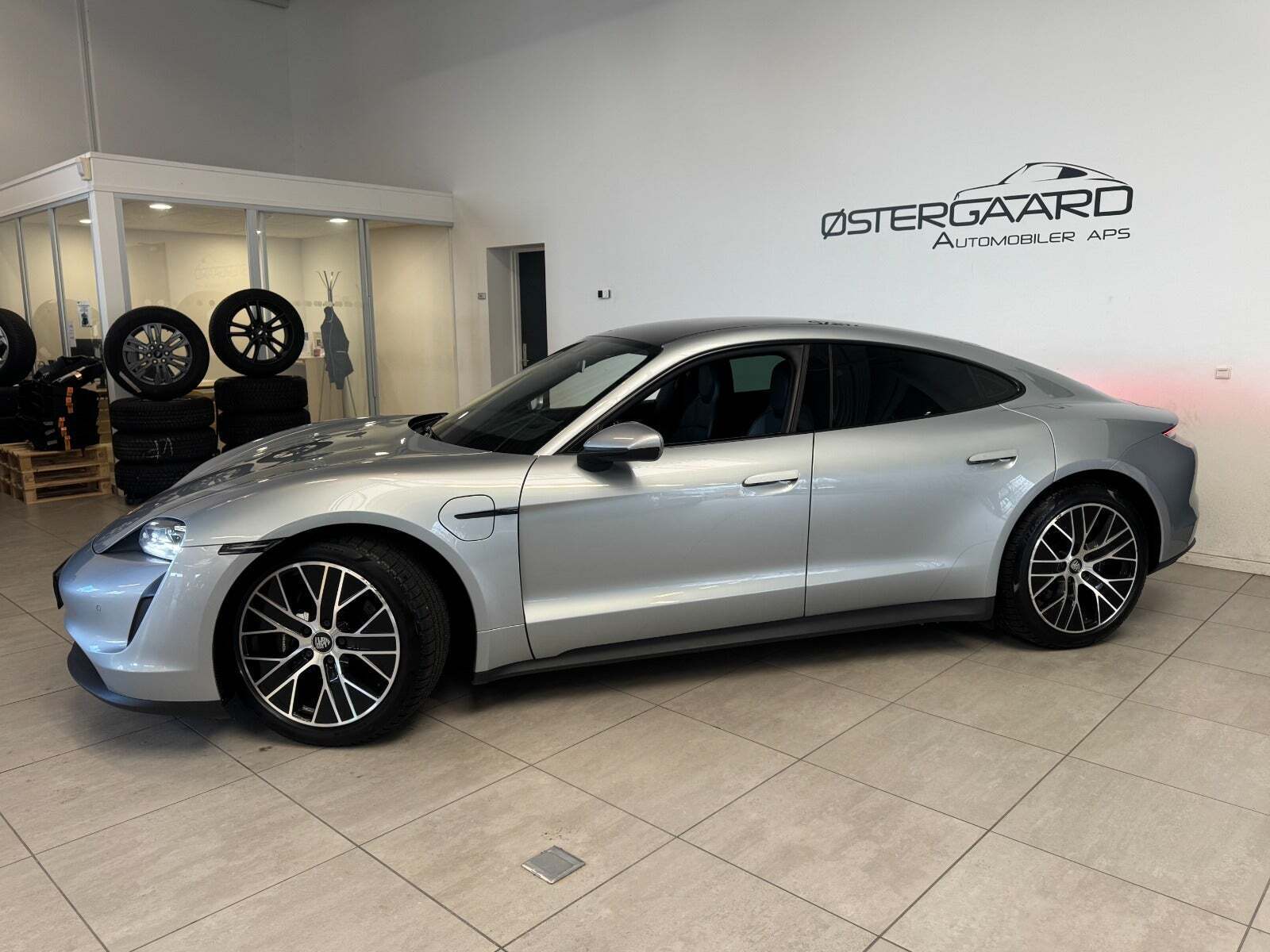 Porsche Taycan Performance+