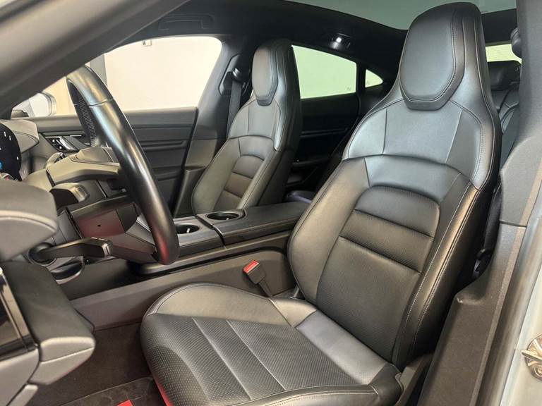 Porsche Taycan Performance+