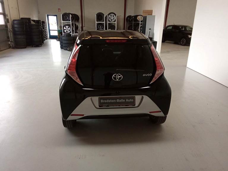 Toyota Aygo 1,0 VVT-i x-black