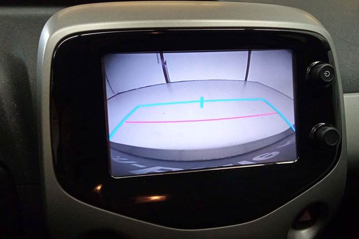 Sort Toyota Aygo fra 2015