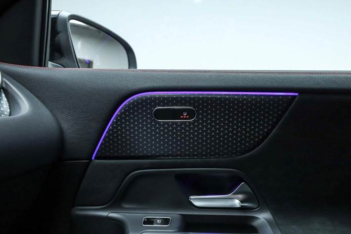 Sort Mercedes EQA250+ fra 2026