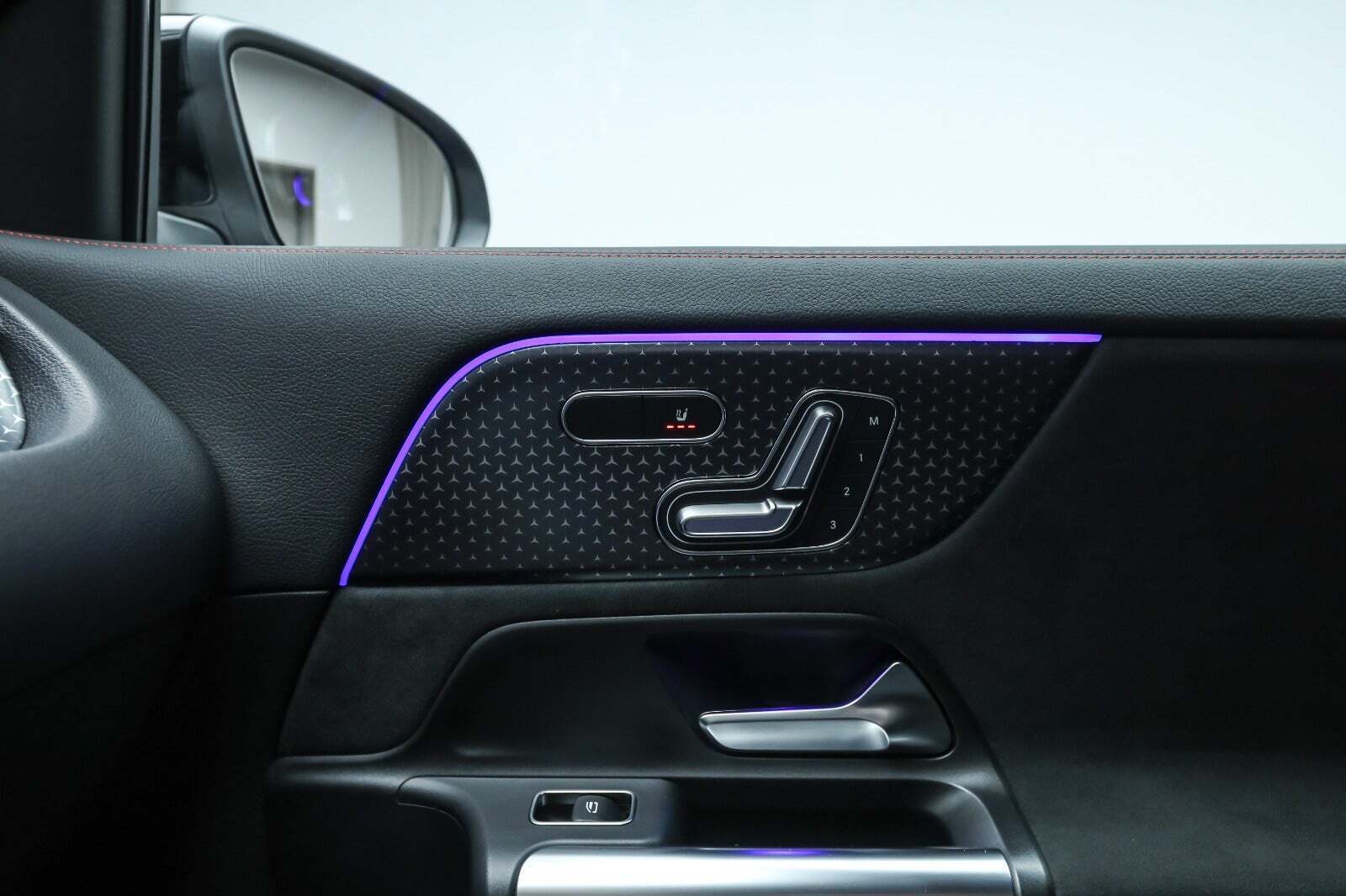 Sort Mercedes EQA350 fra 2026