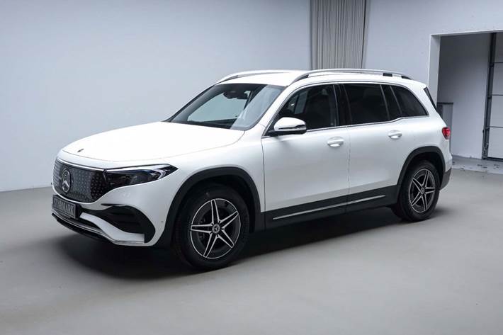 Hvid Mercedes EQB250+ fra 2026