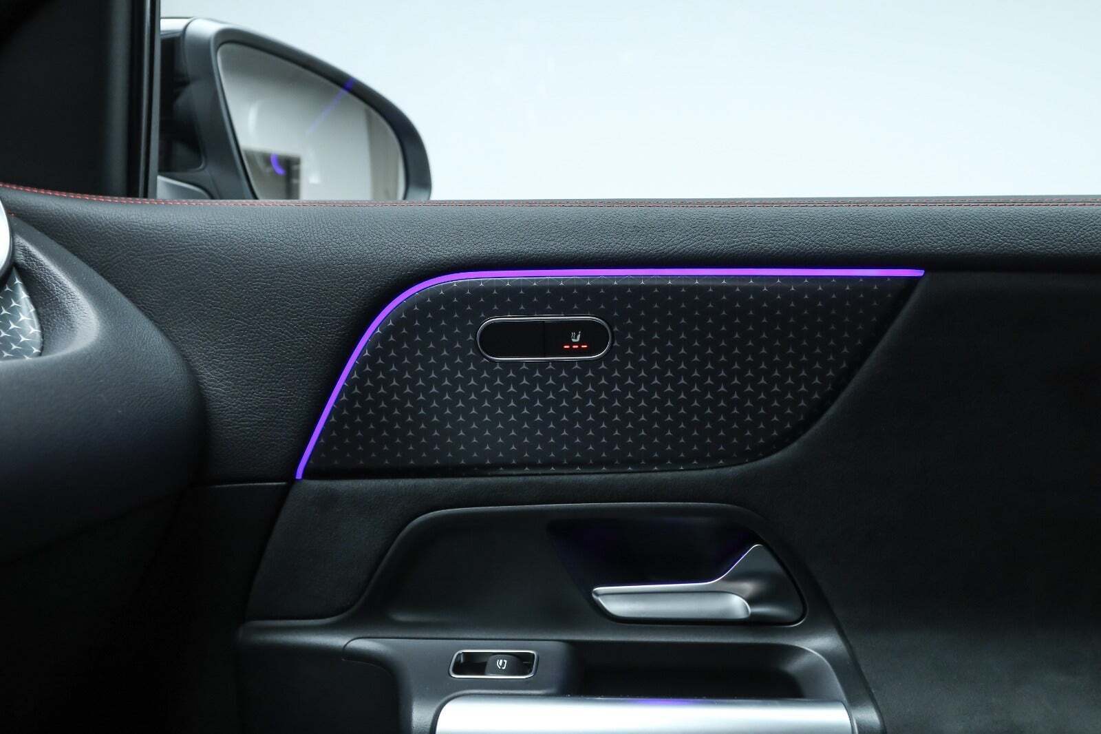 Sort Mercedes EQA250+ fra 2025