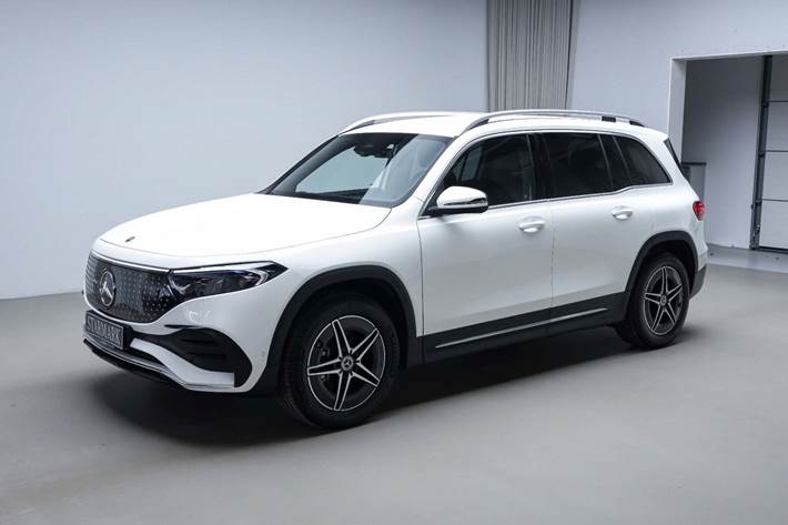 Hvid Mercedes EQB250+ fra 2026