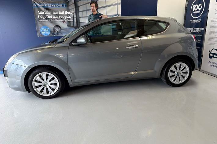 Grå Alfa Romeo MiTo fra 2012