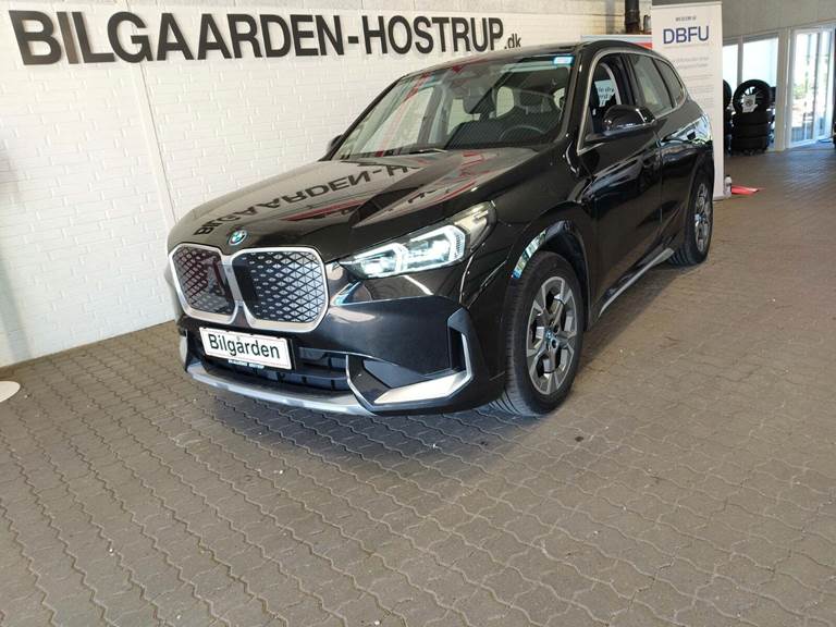 BMW iX1 xDrive30 X-Line