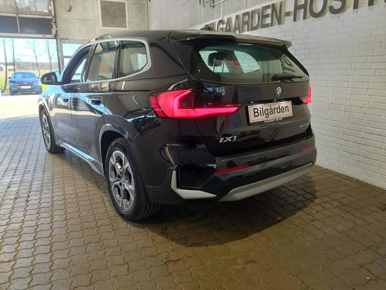 BMW iX1 xDrive30 X-Line