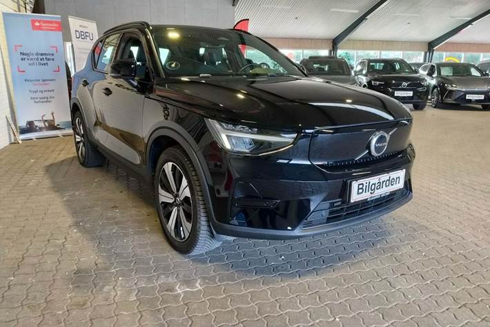 Sort Volvo XC40 fra 2022
