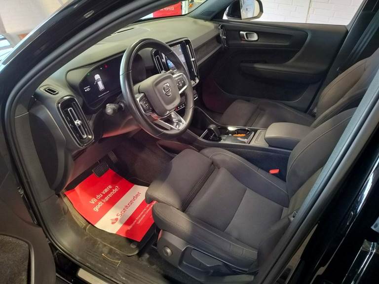 Volvo XC40 P6 ReCharge Core