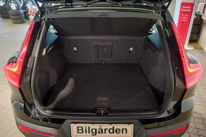 Sort Volvo XC40 fra 2022